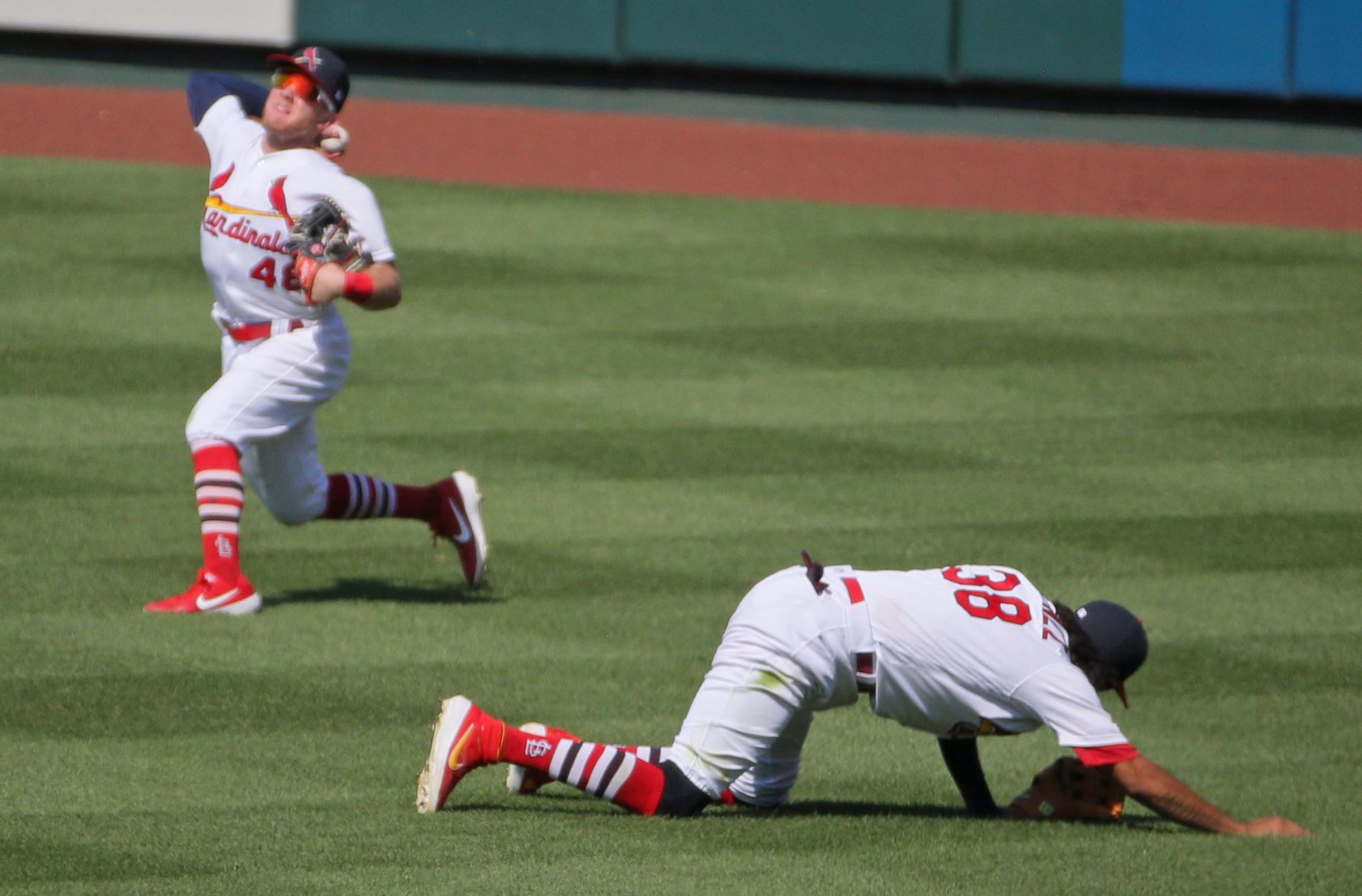 Astros blast off on the Cards 6-2